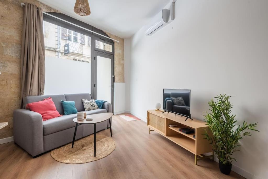 Charmant Cocon Avec Jacuzzi - Bordeaux Centre المظهر الخارجي الصورة